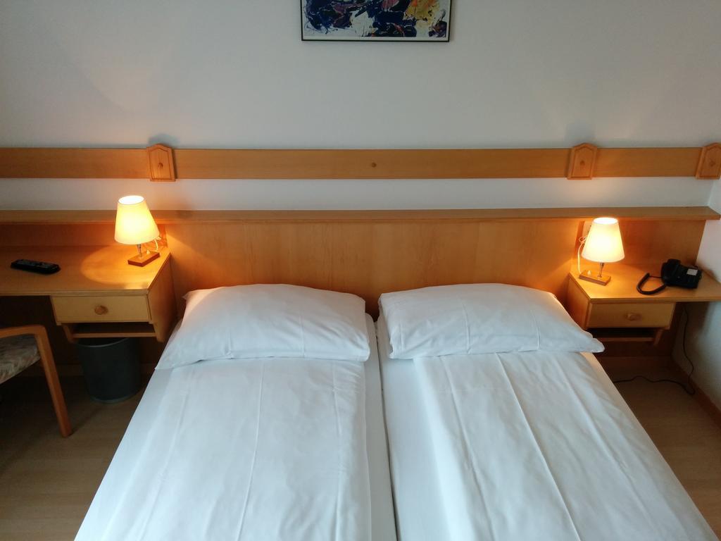 Hotel Terminus Samedan Bilik gambar