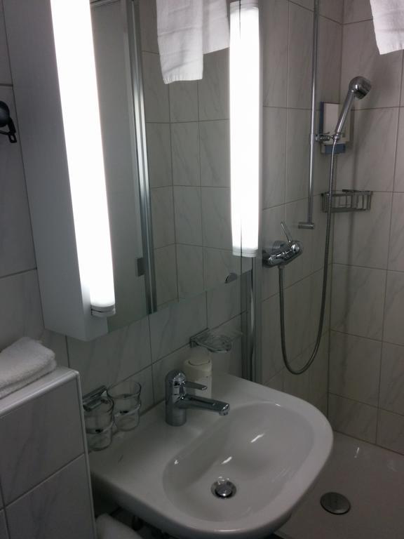 Hotel Terminus Samedan Bilik gambar