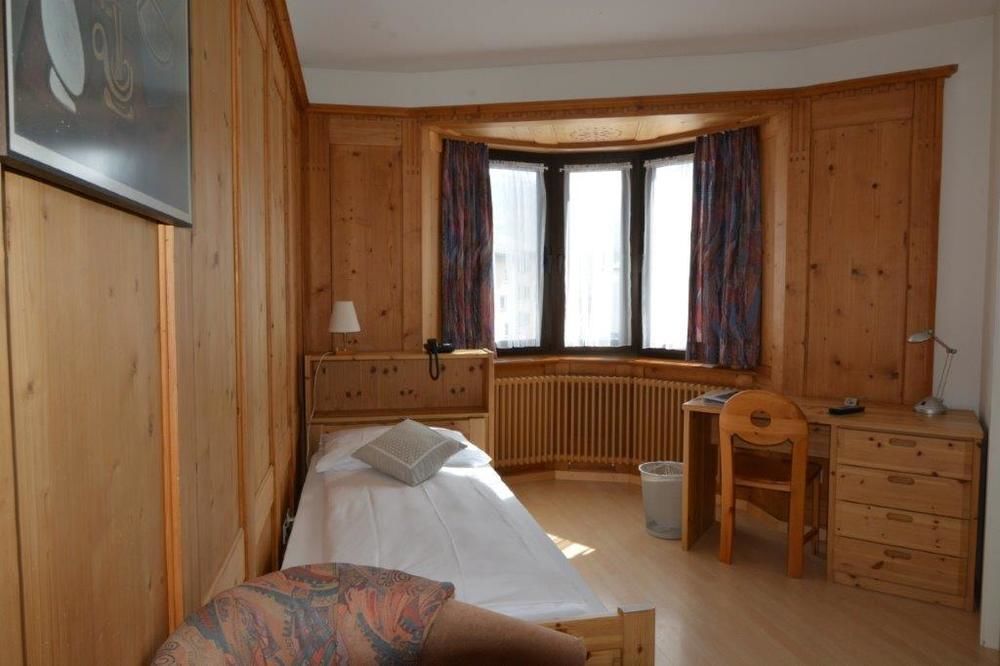 Hotel Terminus Samedan Luaran gambar